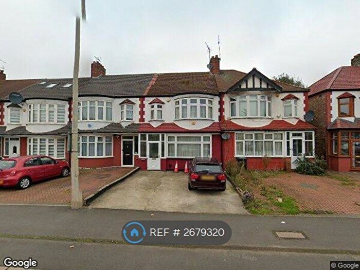 5 Bedroom Terraced House To Rent In North Circular Road, London, N13