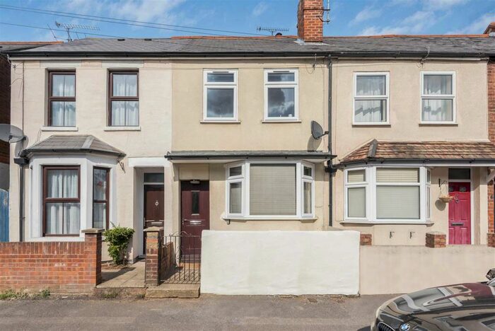 3 Bedroom Terraced House To Rent In Queens Road, RG4