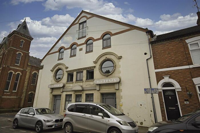 1 Bedroom Flat To Rent In Grove Road, Northampton, NN1