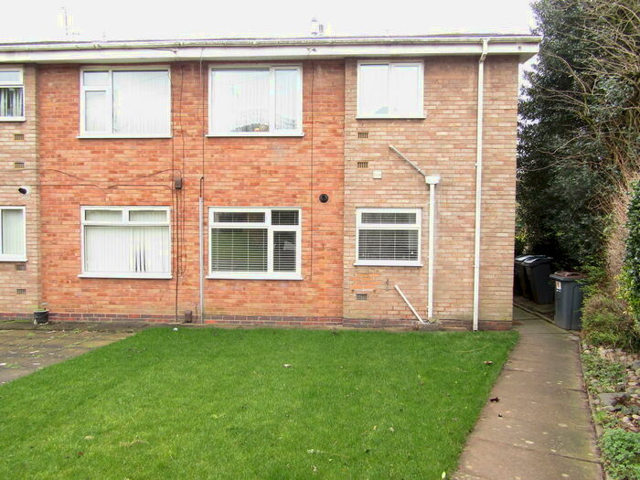 2 Bedroom Ground Maisonette To Rent In Vicarage Close, Great Barr, Birmingham, B42