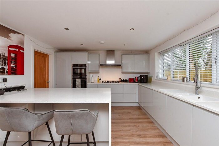 4 Bedroom Detached House For Sale In The Meadows, Cliffsend, Ramsgate, Kent, CT12