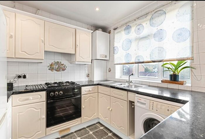 2 Bedroom Apartment To Rent In Maberley Road, Beckenham, BR3
