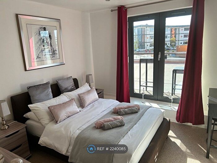 2 Bedroom Flat To Rent In Swansea, Swansea, SA1