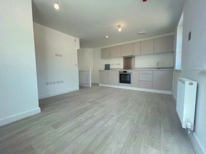 2 Bedroom Town House To Rent In Middleham Lane, Leeds, LS14