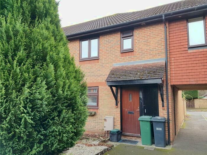 3 Bedroom Terraced House To Rent In Hilton Court, Horley, Surrey, RH6