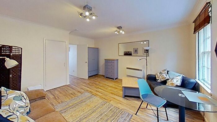 1 Bedroom Flat To Rent In Websters Land, Grassmarket, Edinburgh, EH1