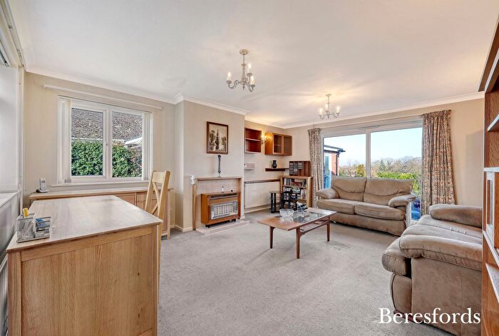 3 Bedroom Bungalow For Sale In Mayfield Road, Writtle, CM1