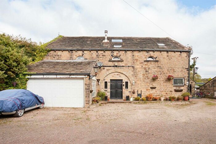 5 Bedroom Detached House For Sale In Norwood Green, Halifax, HX3