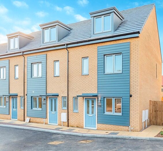 3 Bedroom Property To Rent In Carnelian Avenue, Wellingborough, NN8