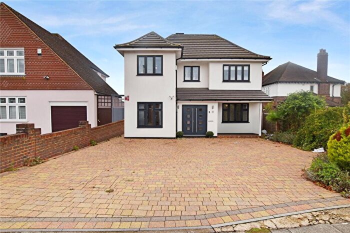 5 Bedroom Detached House For Sale In Bean Road, Bexleyheath, DA6
