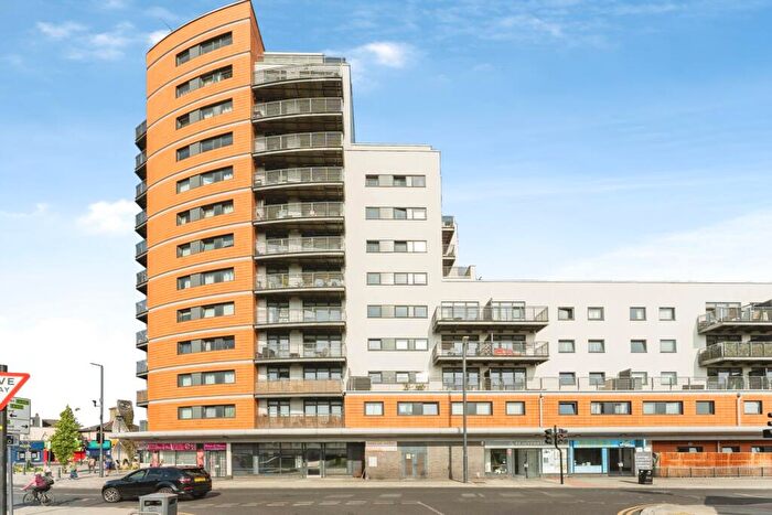 1 Bedroom Flat For Sale In Forest Lane, London, E15