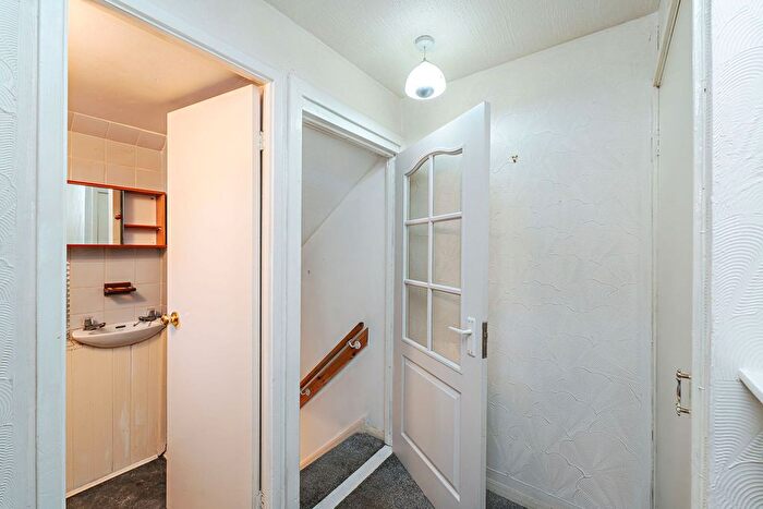3 Bedroom Terraced House For Sale In Falconer Rise, Livingston, EH54