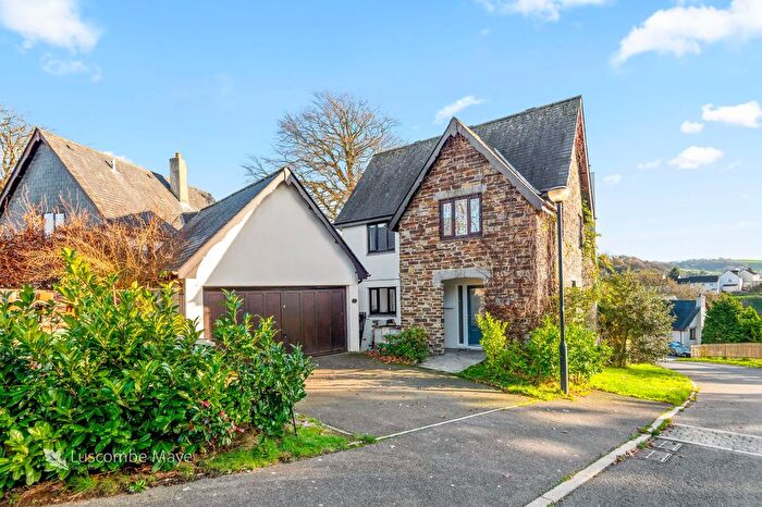 4 Bedroom Detached House For Sale In Fullaford Park, Buckfastleigh, TQ11