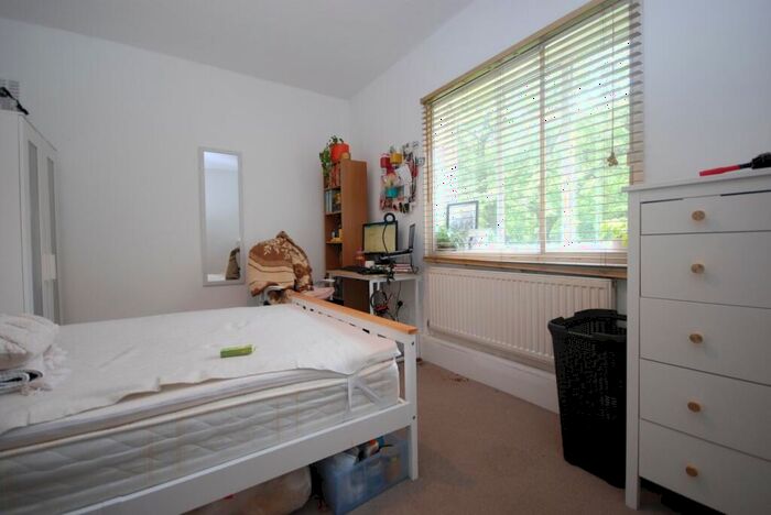 4 Bedroom Apartment To Rent In Balham, SW12