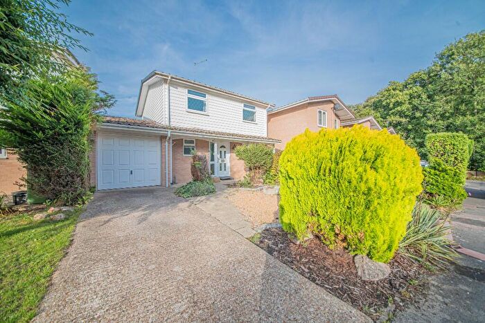 3 Bedroom Detached House For Sale In Anfield Close, Fair Oak, Eastleigh, SO50