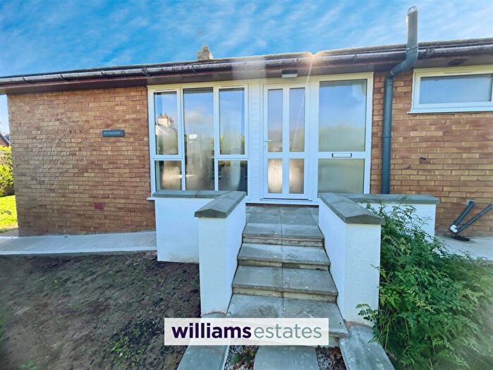 4 Bedroom Detached Bungalow To Rent In Trefnant, Denbigh, LL16