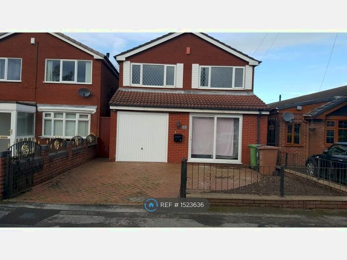 3 Bedroom Semi-Detached House To Rent In Hill Street, Wednesbury, WS10