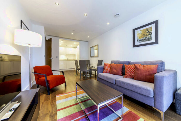 1 Bedroom Apartment To Rent In Lincoln Plaza, London, E14