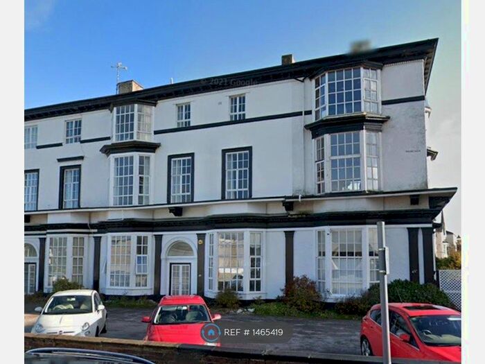 2 Bedroom Flat To Rent In Promenade, Southport, PR9