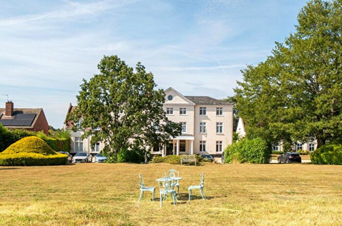 3 Bedroom Apartment For Sale In Farringdon, Exeter, EX5
