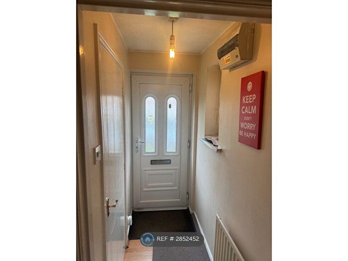 3 Bedroom Semi Detached House To Rent In Mapledon Road, Manchester, M9