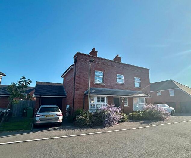 4 Bedroom Detached House To Rent In Portcullis Drive, Wallingford, OX10