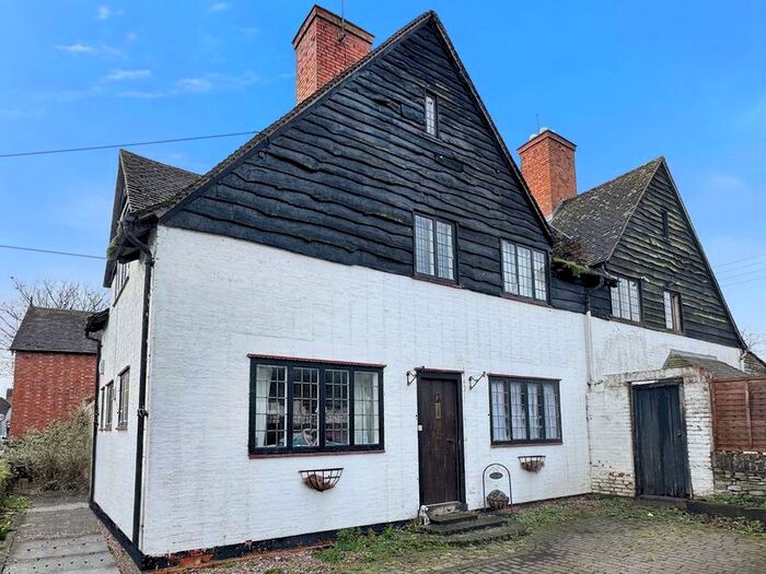 3 Bedroom Semi-Detached House For Sale In Main Street, South Littleton, Evesham, WR11