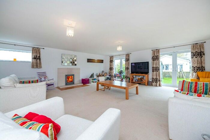 5 Bedroom Detached House For Sale In Northborough Road, Milking Nook, Peakirk, PE6