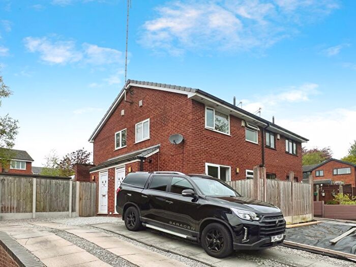 1 Bedroom End Of Terrace House For Sale In Tetbury Drive, Breightmet, BL2