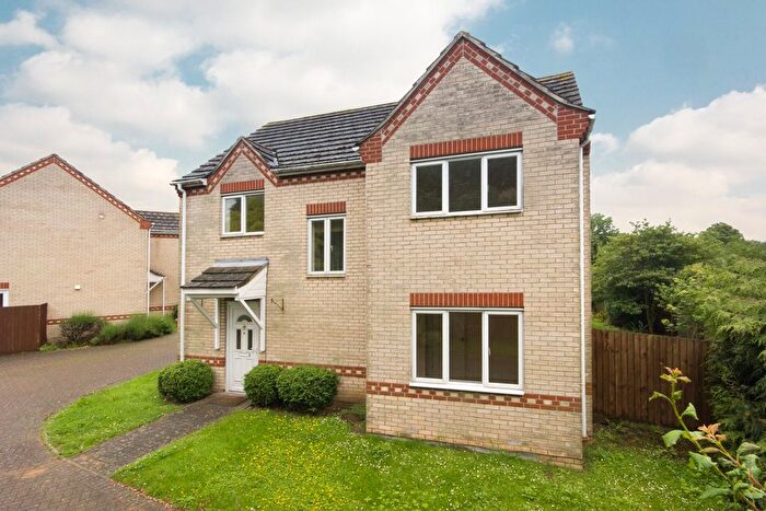 4 Bedroom Detached House To Rent In Mowlam Close, Impington, Cambridge, CB24