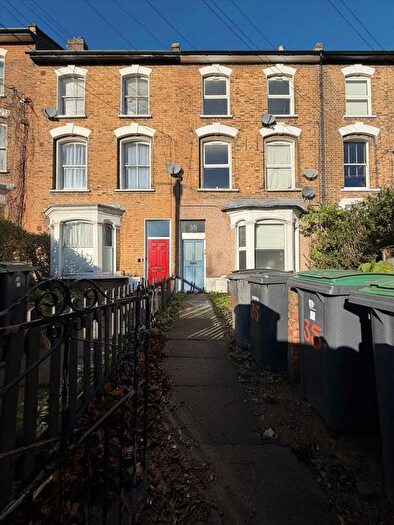 Studio To Rent In White Hart Lane, Wood Green, N22