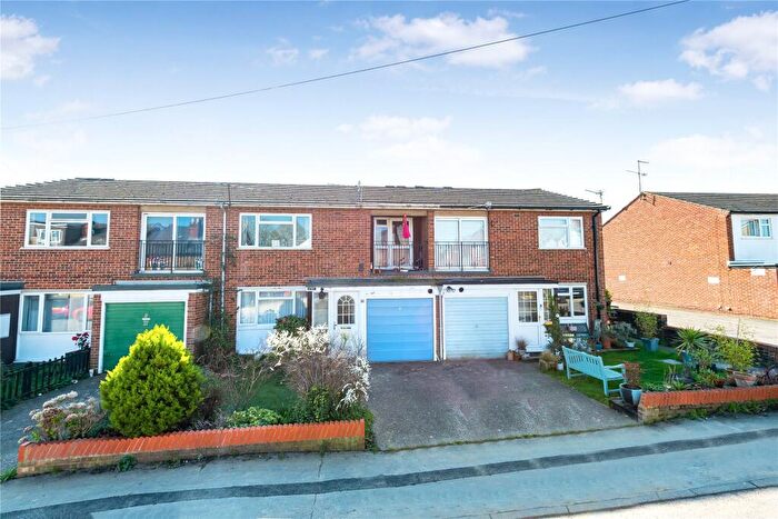 1 Bedroom Terraced House For Sale In Cranley Place, Queens Road, Knaphill, Woking, GU21