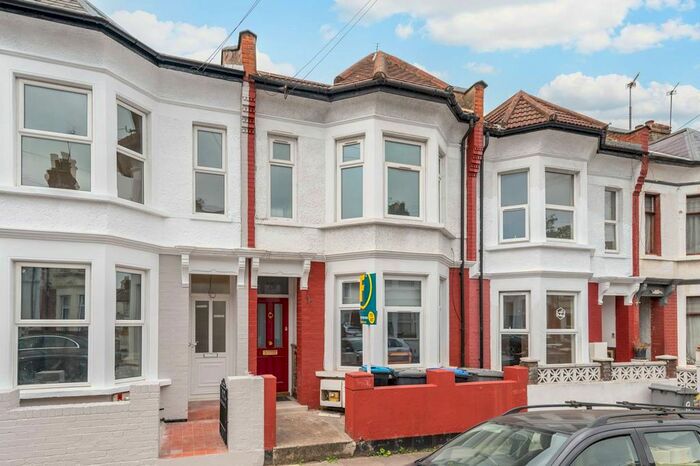 1 Bedroom Flat For Sale In Gowan Road, Willesden, London, NW10