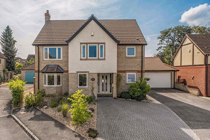 4 Bedroom Detached House For Sale In Barry Place, Derry Hill, Calne, Wiltshire, SN11
