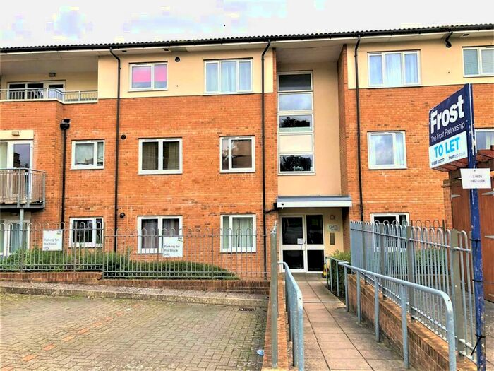 2 Bedroom Apartment To Rent In Windrush Drive, High Wycombe, Buckinghamshire, HP13