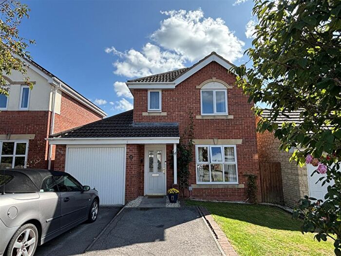 3 Bedroom Detached House For Sale In Blackwellhams, Chippenham, SN15