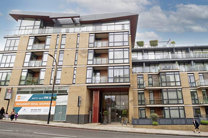 2 Bedroom Flat For Sale In Lymington Road, London, NW6