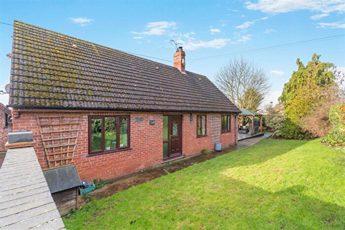 3 Bedroom Detached Bungalow For Sale In Highleadon, Newent, GL18