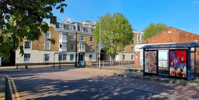 2 Bedroom Flat To Rent In West Street, Gravesend, DA11