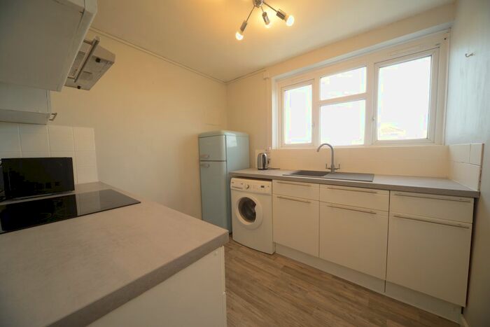 1 Bedroom Flat To Rent In Bakers Hill, London, E5
