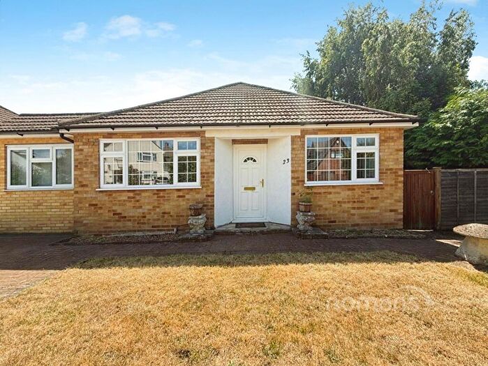 3 Bedroom Bungalow For Sale In Clare Road, Taplow, Maidenhead, SL6