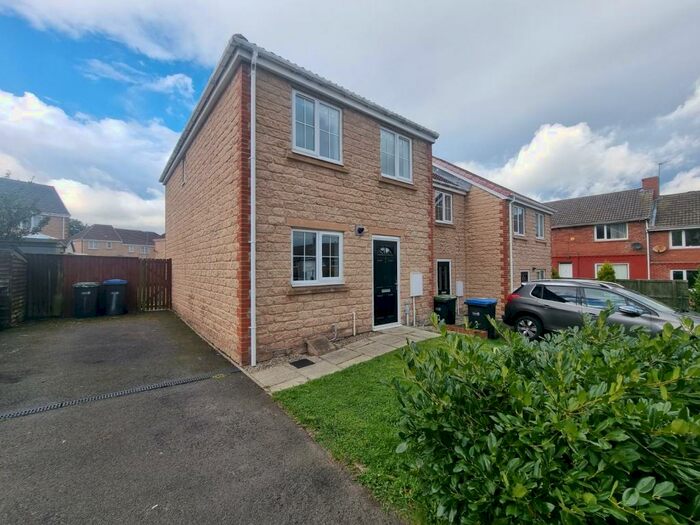 3 Bedroom End Of Terrace House To Rent In Penrith Place, Consett, Durham, DH8
