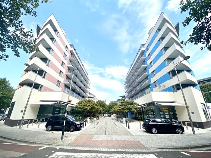 2 Bedroom Apartment To Rent In Harbourside, Balmoral House, BS1