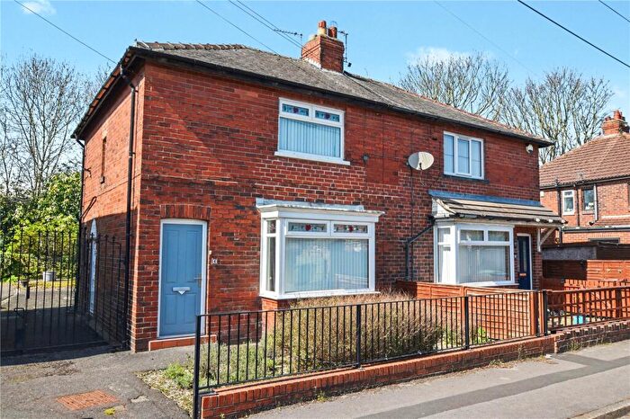2 Bedroom Semi Detached House For Sale In Homefield Avenue, Morley, Leeds, West Yorkshire, LS27