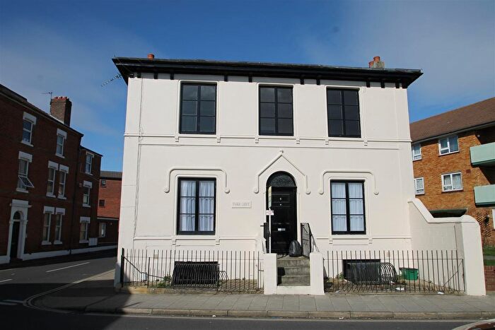 2 Bedroom Flat To Rent In Castle Road, Southsea, PO5