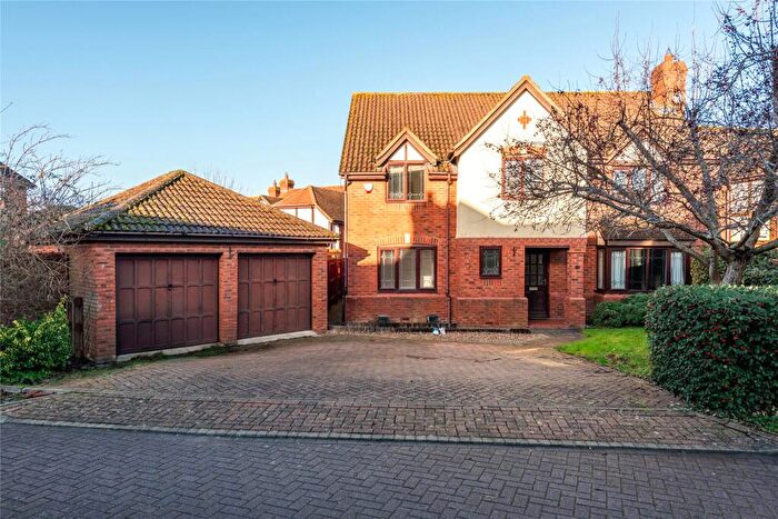 5 Bedroom Detached House For Sale In Duncan Grove, Shenley Church End, Milton Keynes, Buckinghamshire, MK5
