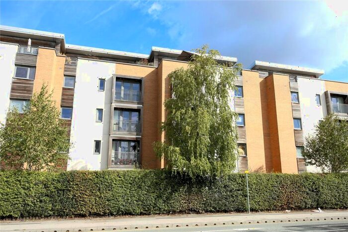 2 Bedroom Flat To Rent In Nell Lane, West Didsbury, Manchester, M20
