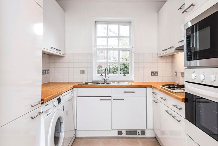 3 Bedroom Detached House To Rent In Florence Street, Islington, London, N1