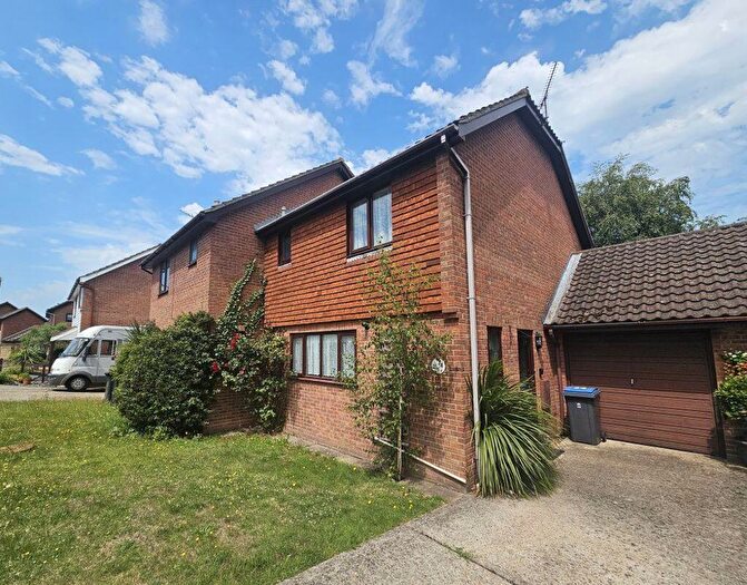3 Bedroom House To Rent In Fordwich Place Sandwich, CT13