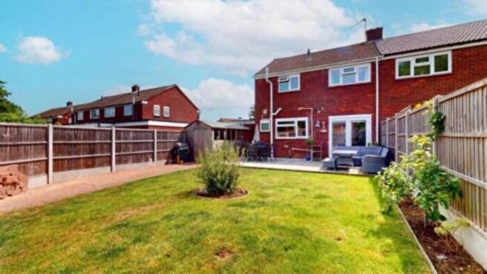 3 Bedroom Semi-Detached House To Rent In Middlesex Drive, Bletchley, MK3